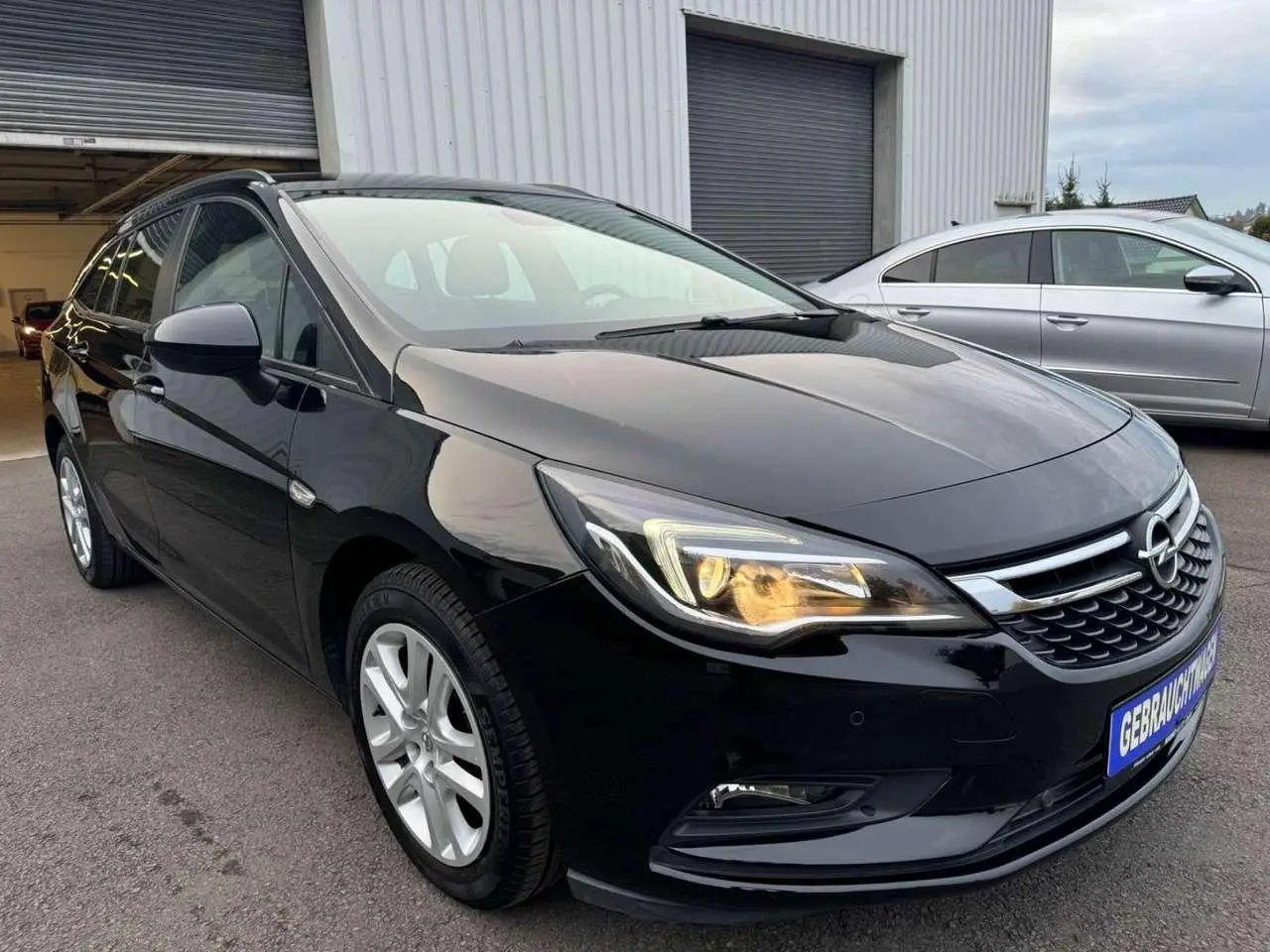 Photo 1 : Opel Astra 2017 Essence