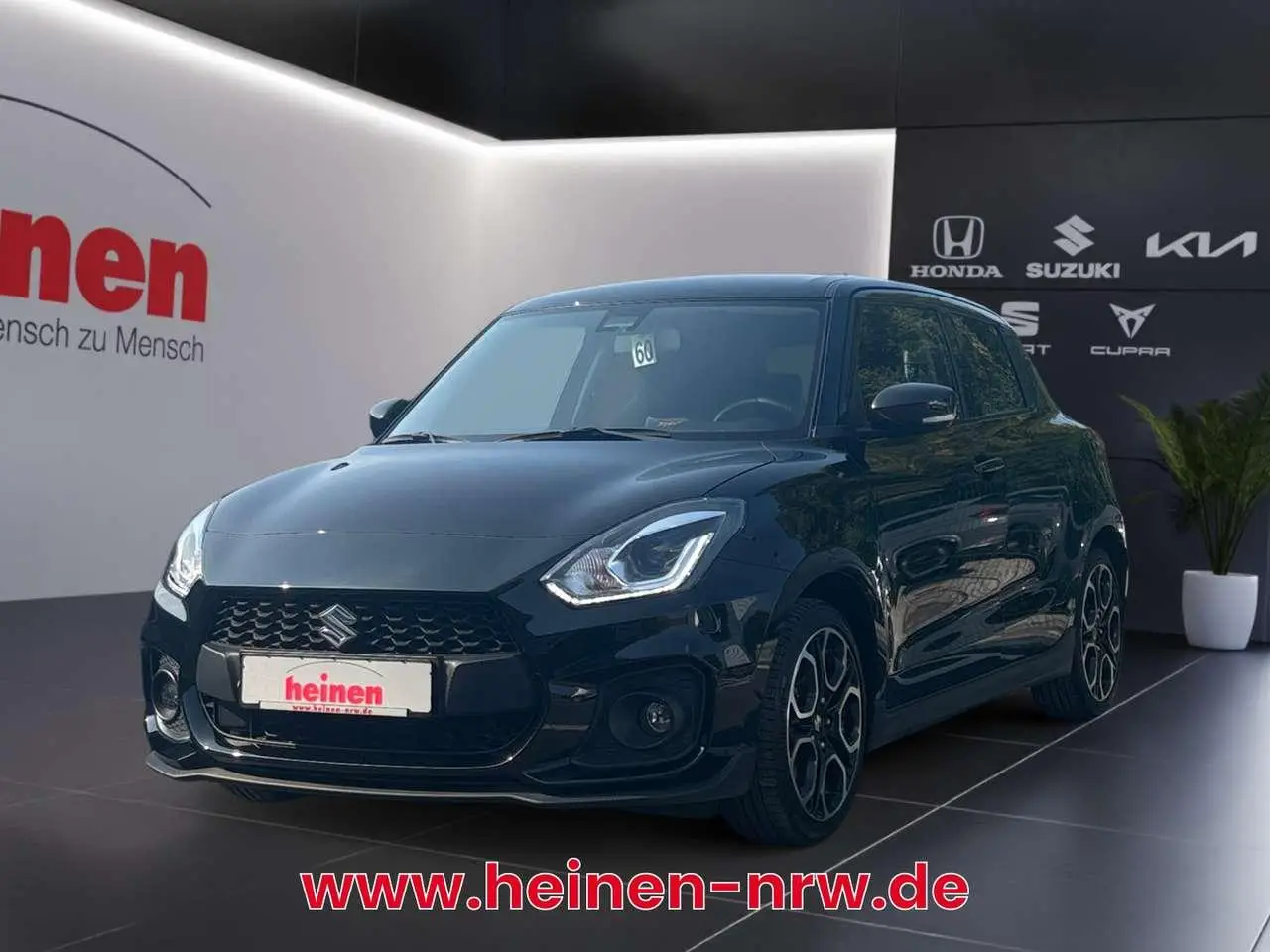 Photo 1 : Suzuki Swift 2021 Petrol