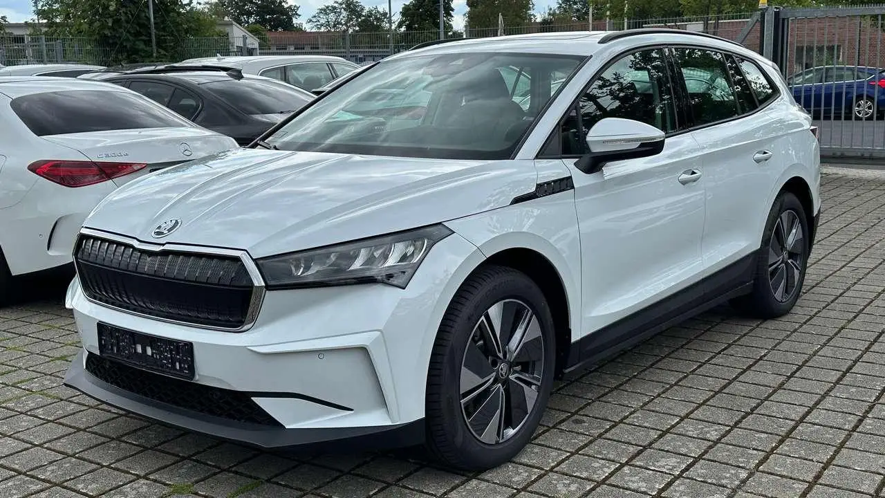 Photo 1 : Skoda Enyaq 2023 Electric