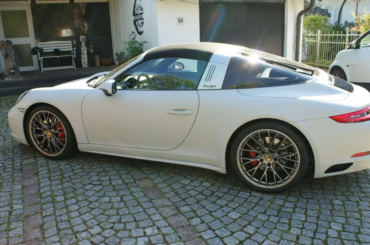 Photo 1 : Porsche 911 2016 Essence