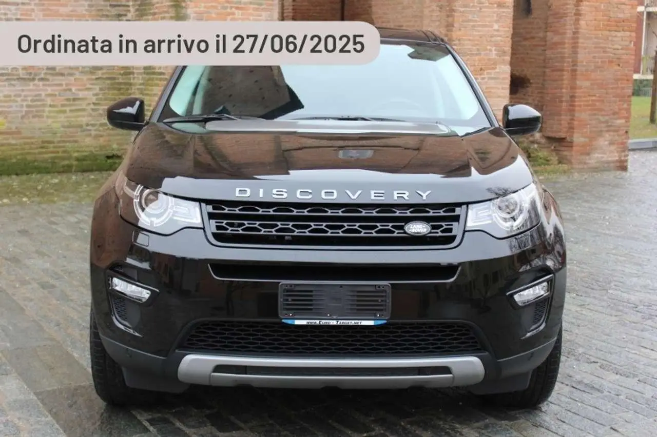 Photo 1 : Land Rover Discovery 2024 Hybrid