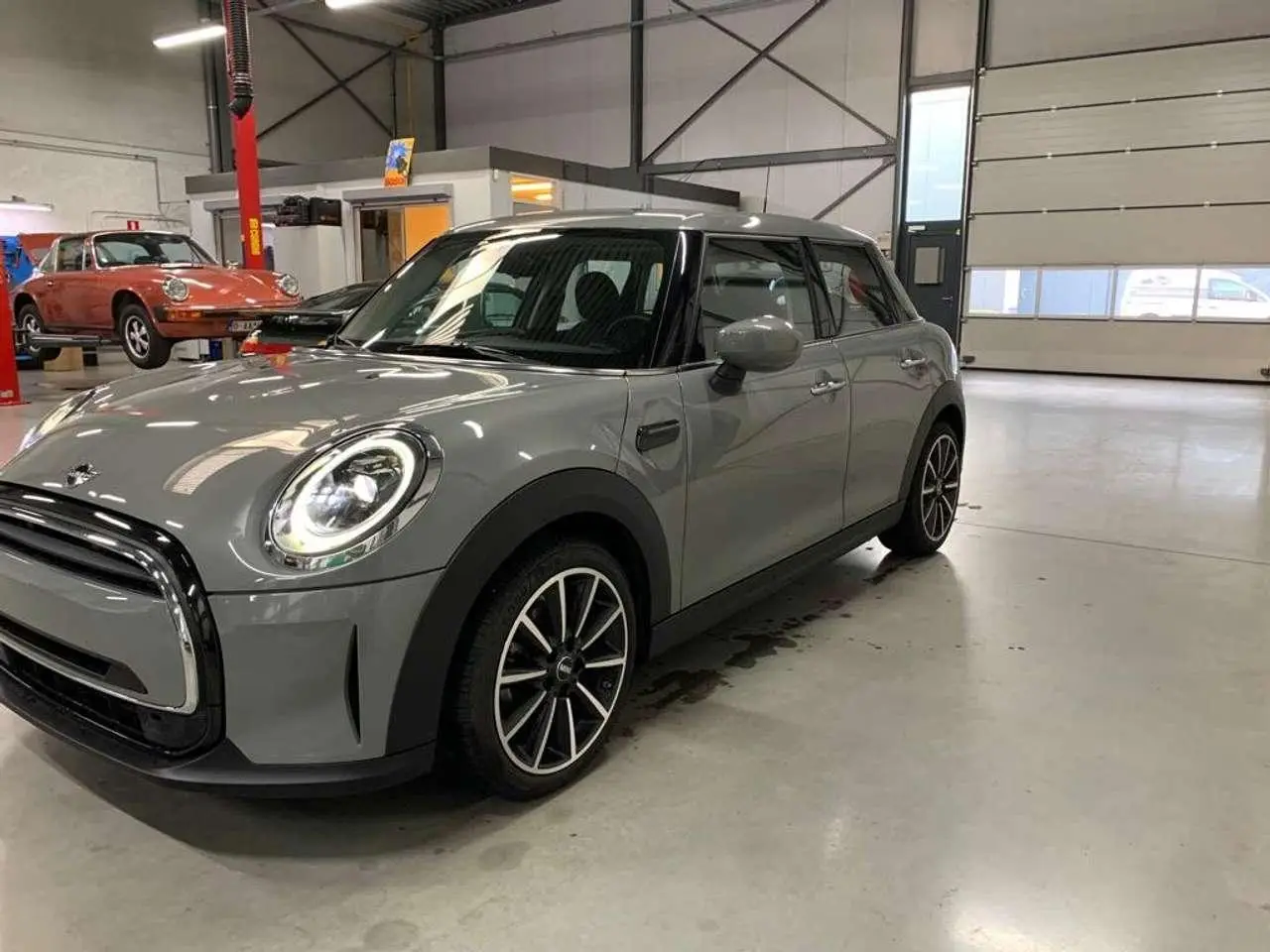 Photo 1 : Mini One 2021 Petrol