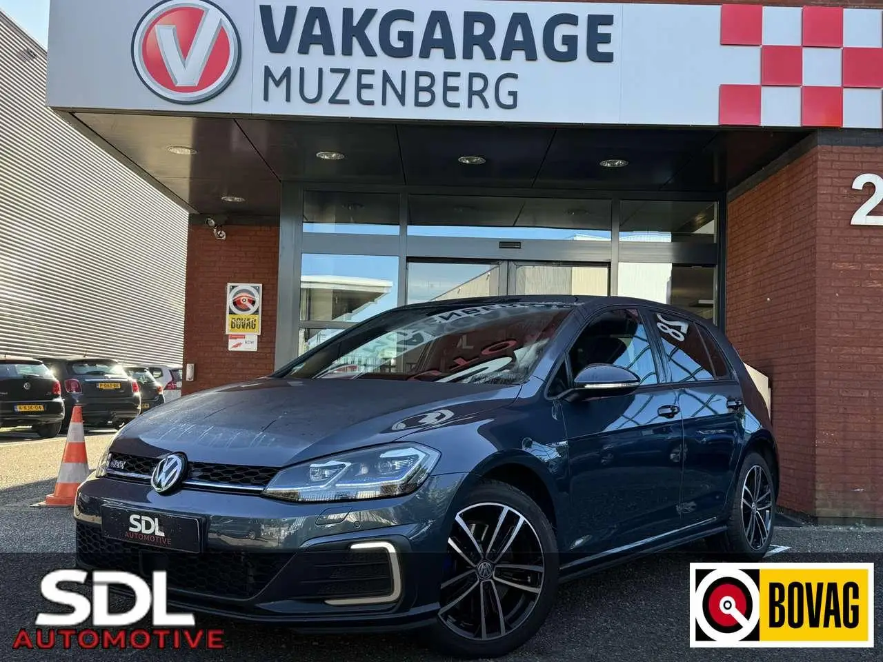 Photo 1 : Volkswagen Golf 2018 Hybride