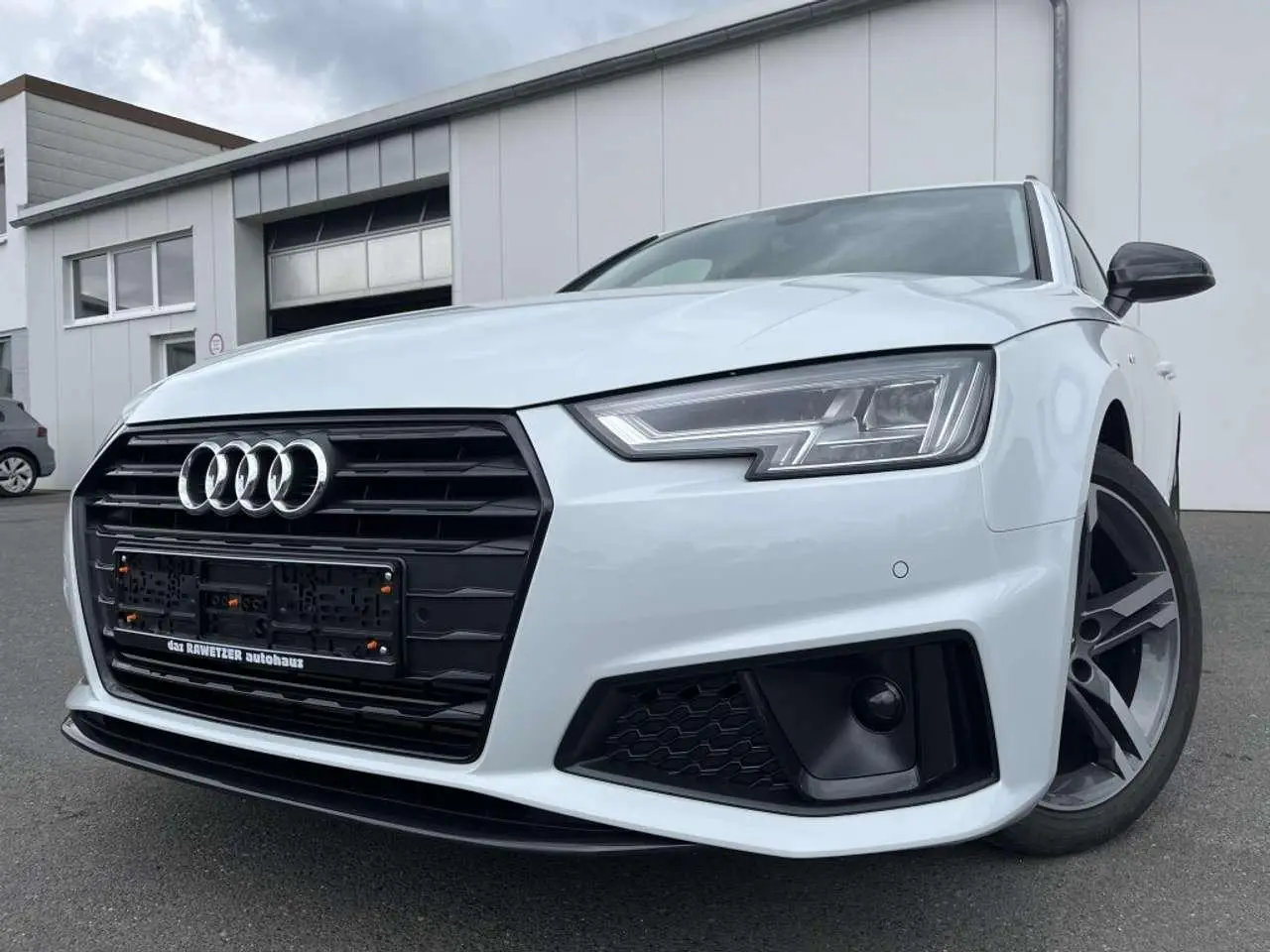 Photo 1 : Audi A4 2019 Essence