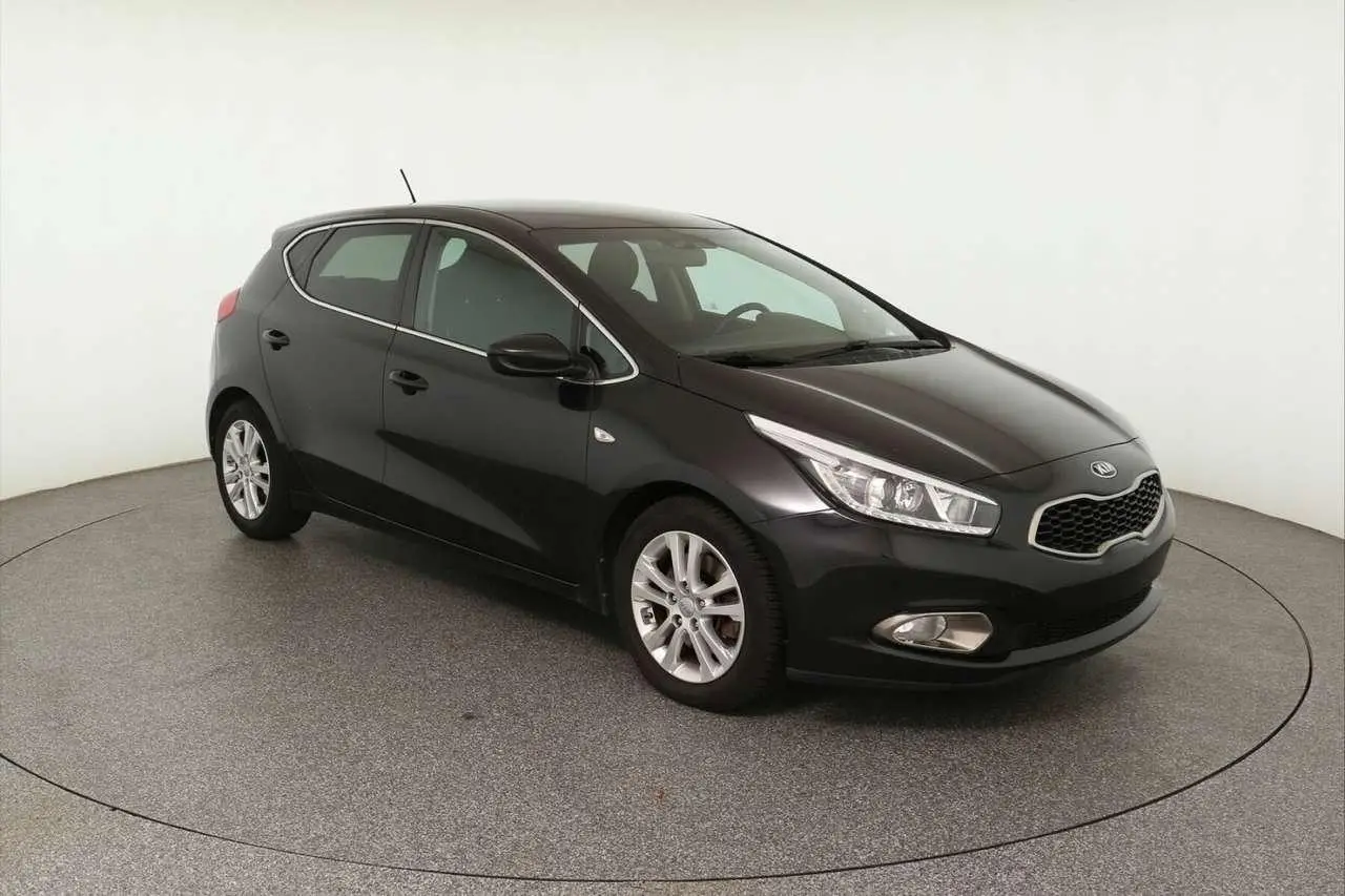 Photo 1 : Kia Ceed 2015 Petrol