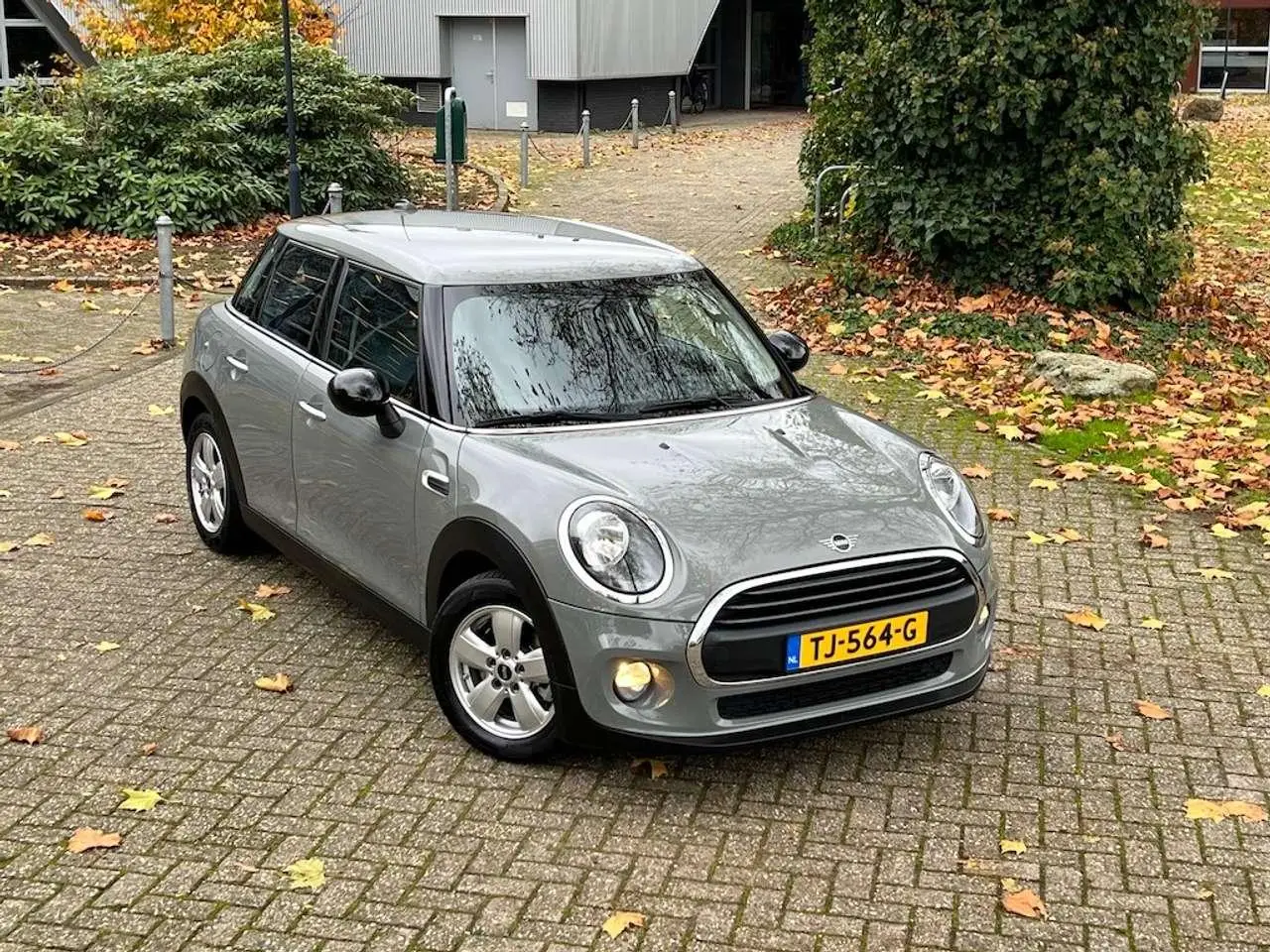 Photo 1 : Mini Cooper 2018 Petrol