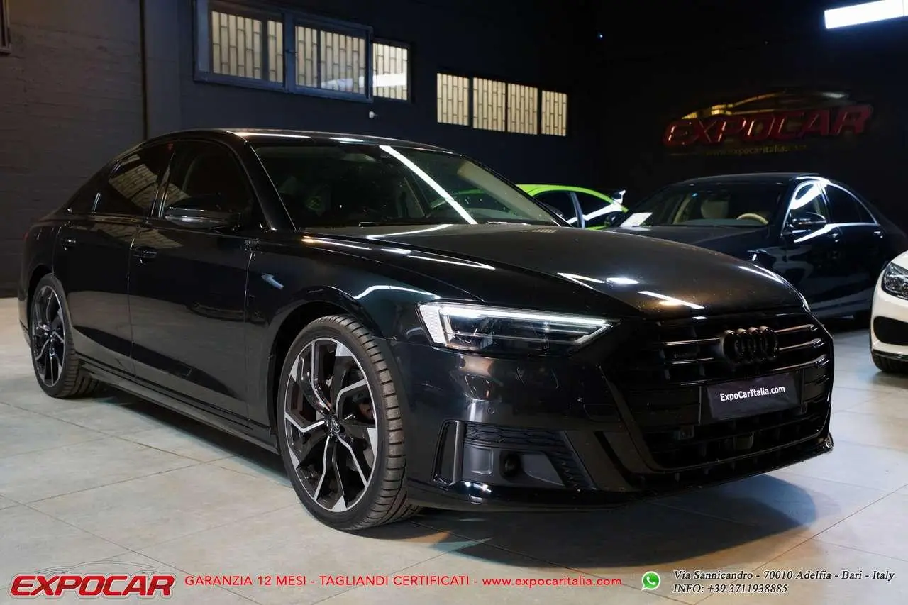 Photo 1 : Audi A8 2021 Hybride