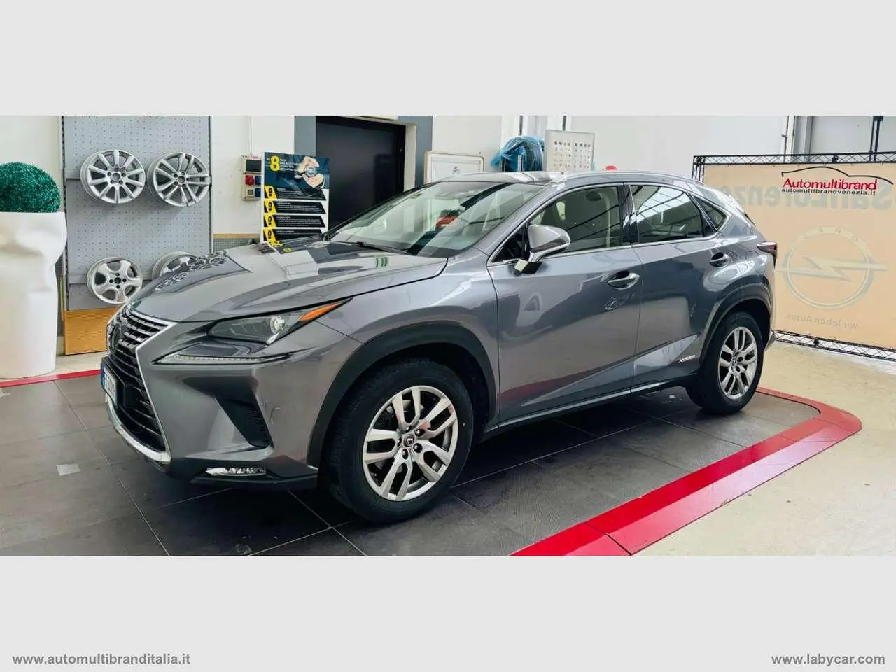 Photo 1 : Lexus Nx 2018 Hybrid