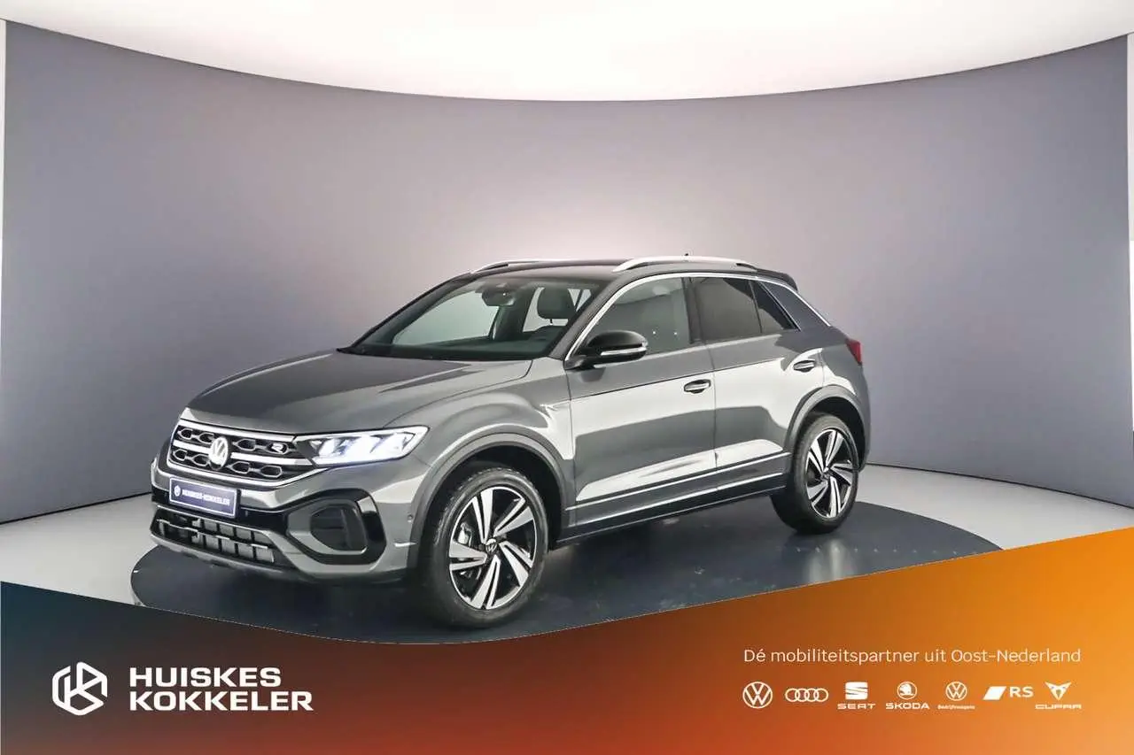 Photo 1 : Volkswagen T-roc 2024 Essence