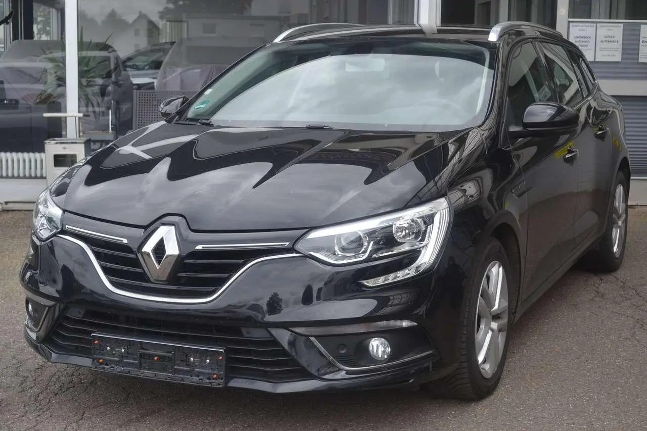 Photo 1 : Renault Megane 2019 Essence