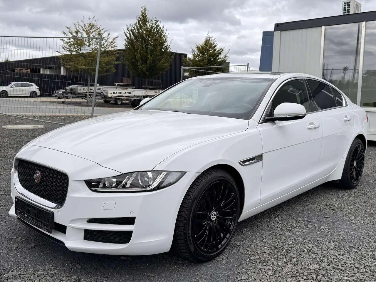 Photo 1 : Jaguar Xe 2015 Diesel