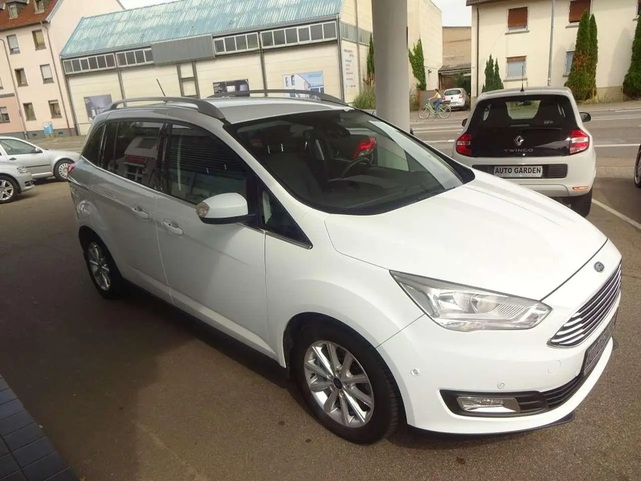 Photo 1 : Ford Grand C-max 2018 Essence