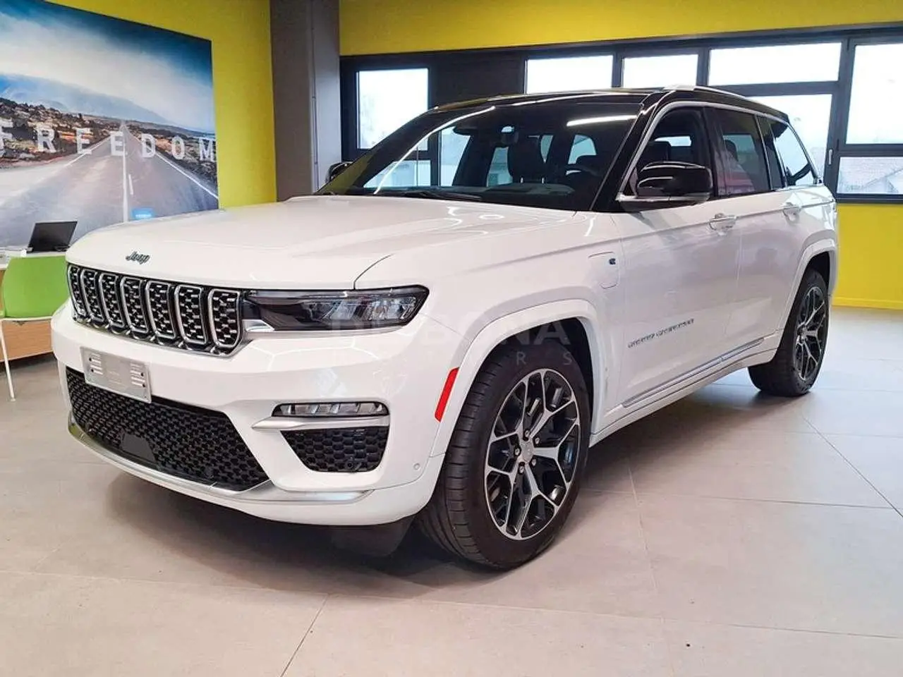 Photo 1 : Jeep Grand Cherokee 2024 Hybride