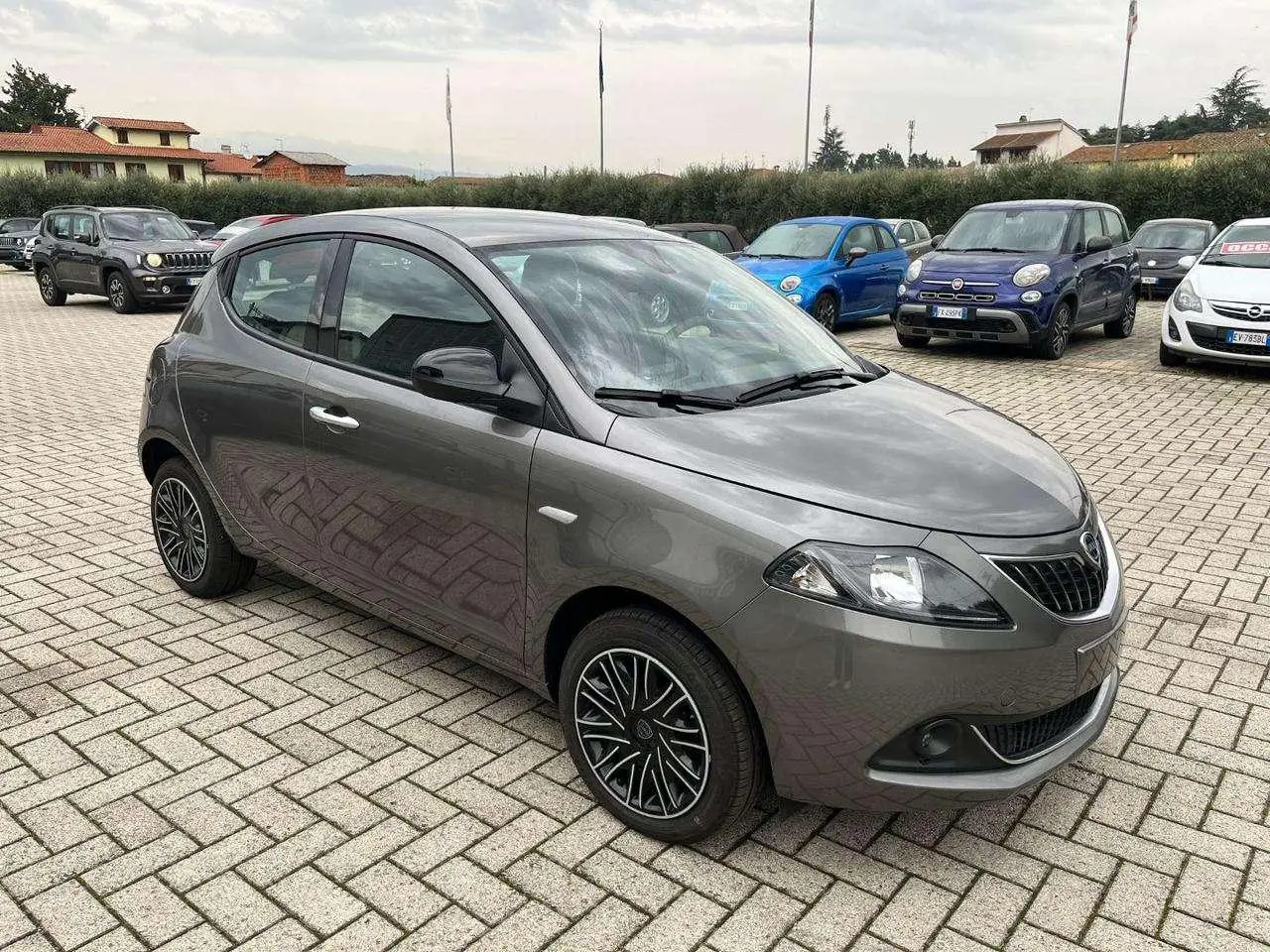 Photo 1 : Lancia Ypsilon 2023 Hybrid