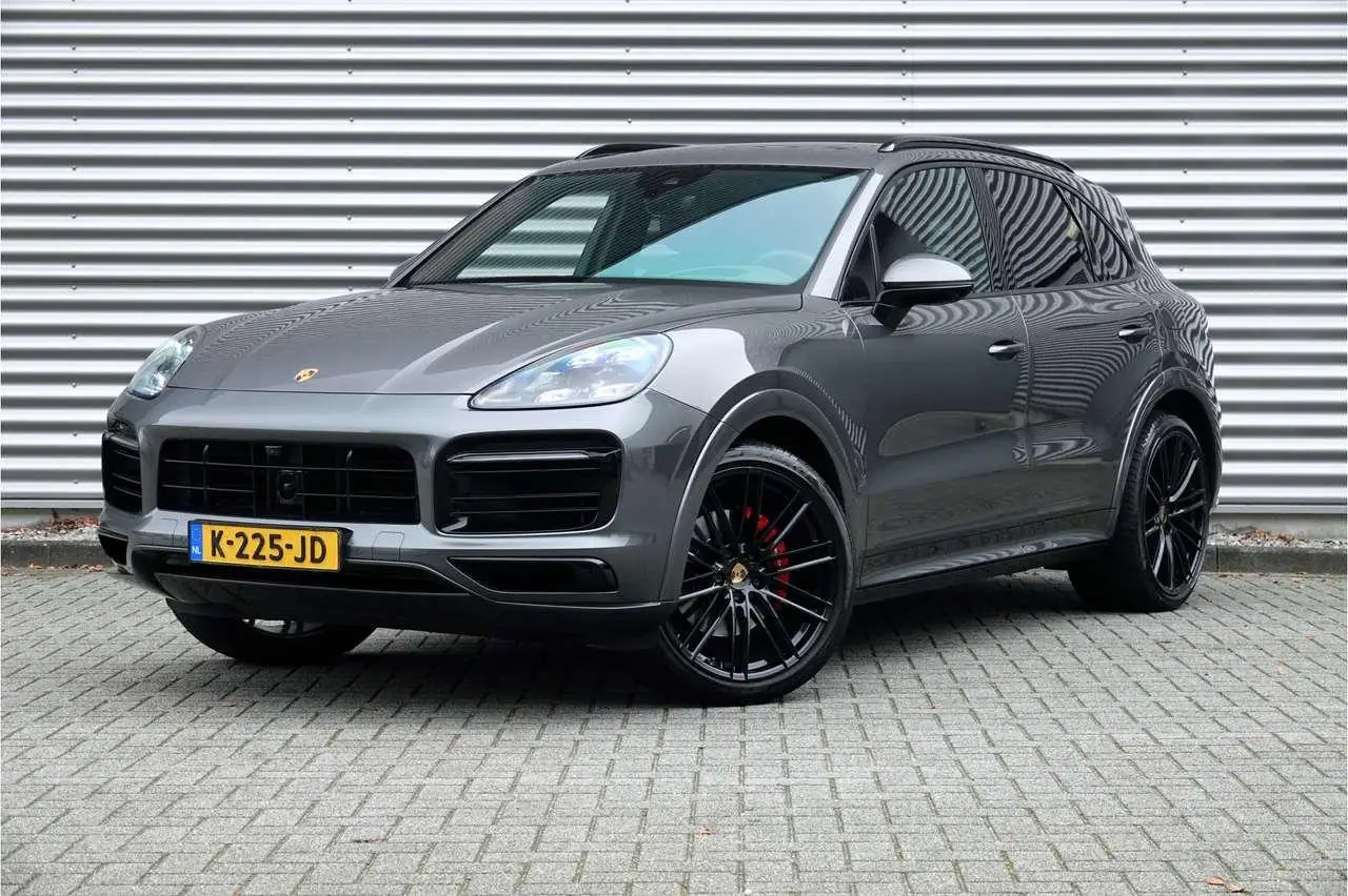 Photo 1 : Porsche Cayenne 2019 Hybrid