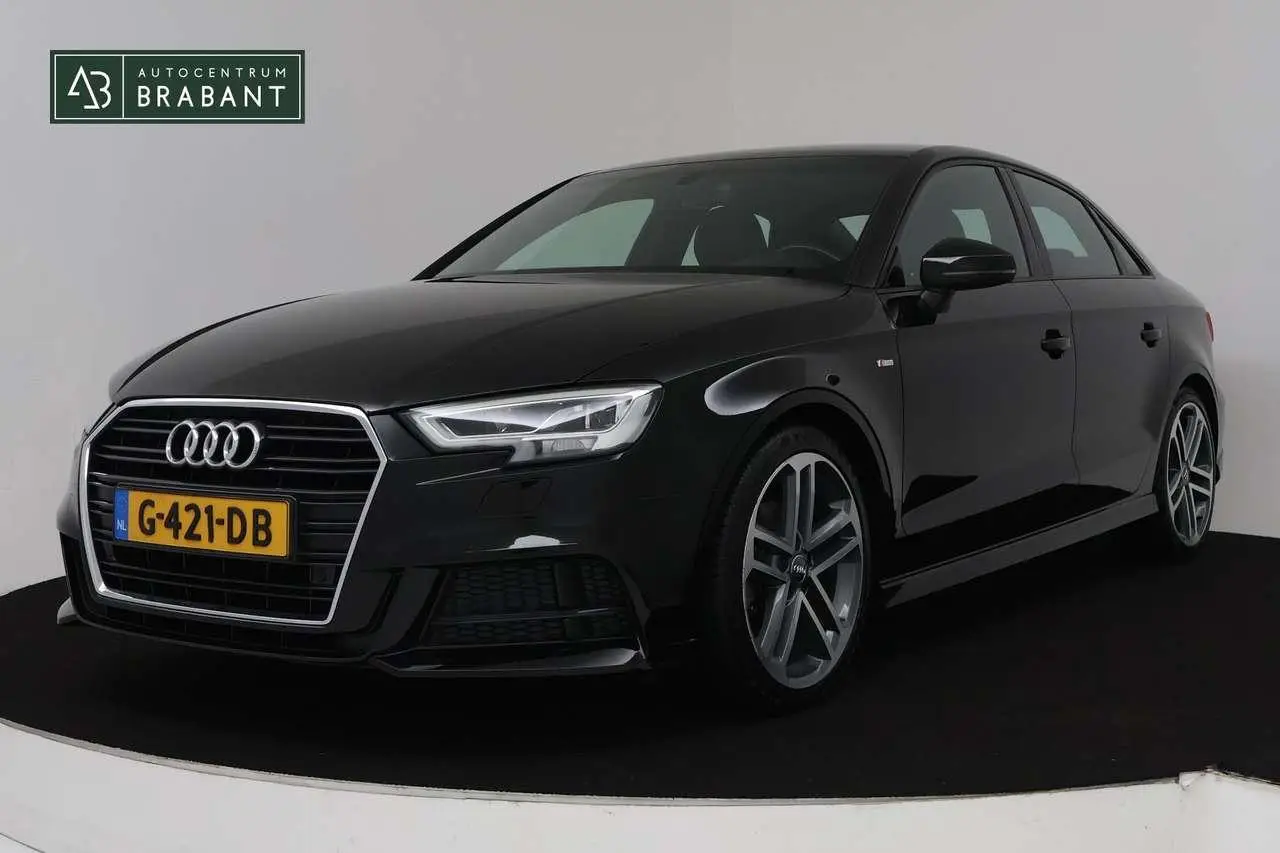 Photo 1 : Audi A3 2019 Petrol