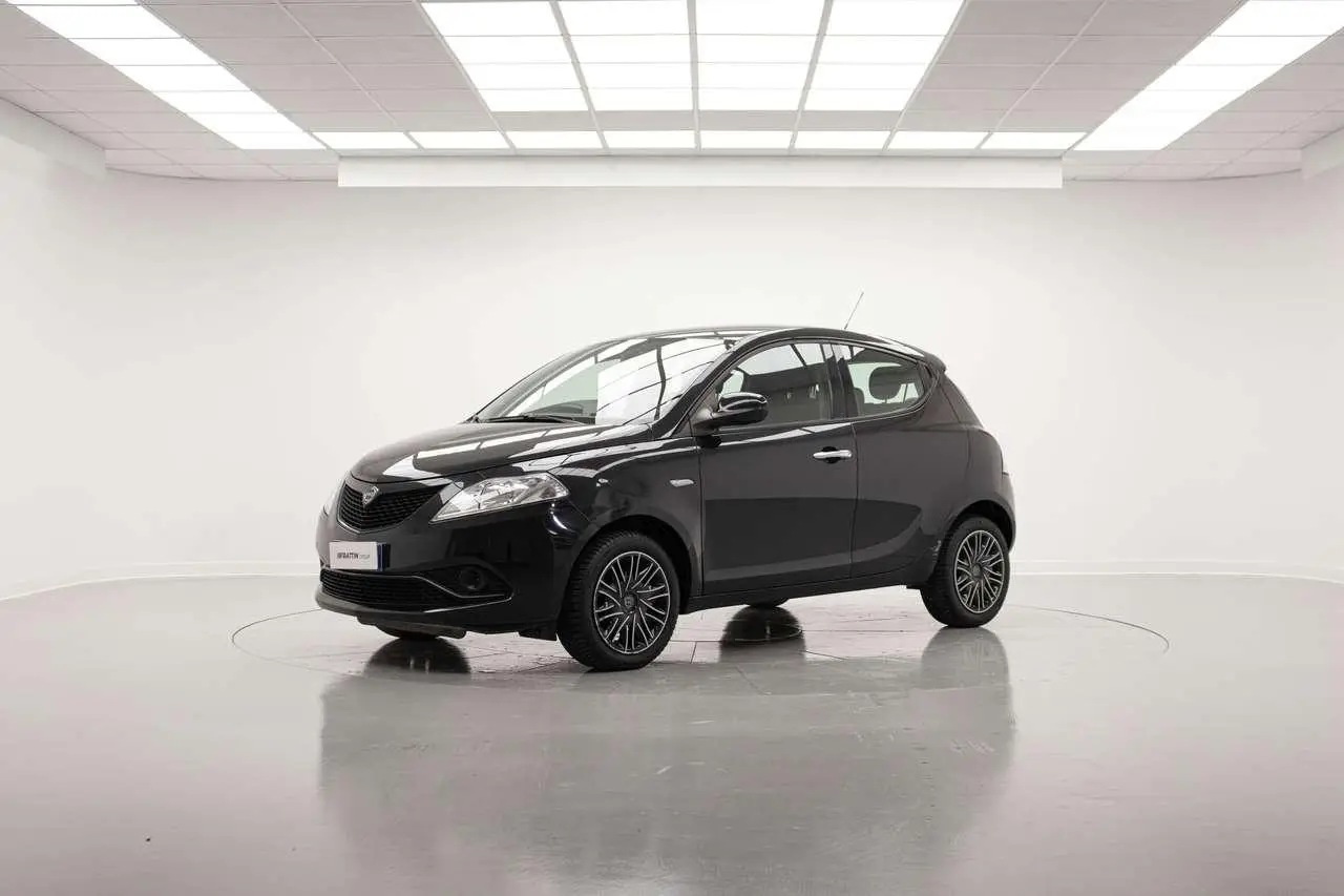 Photo 1 : Lancia Ypsilon 2018 Petrol