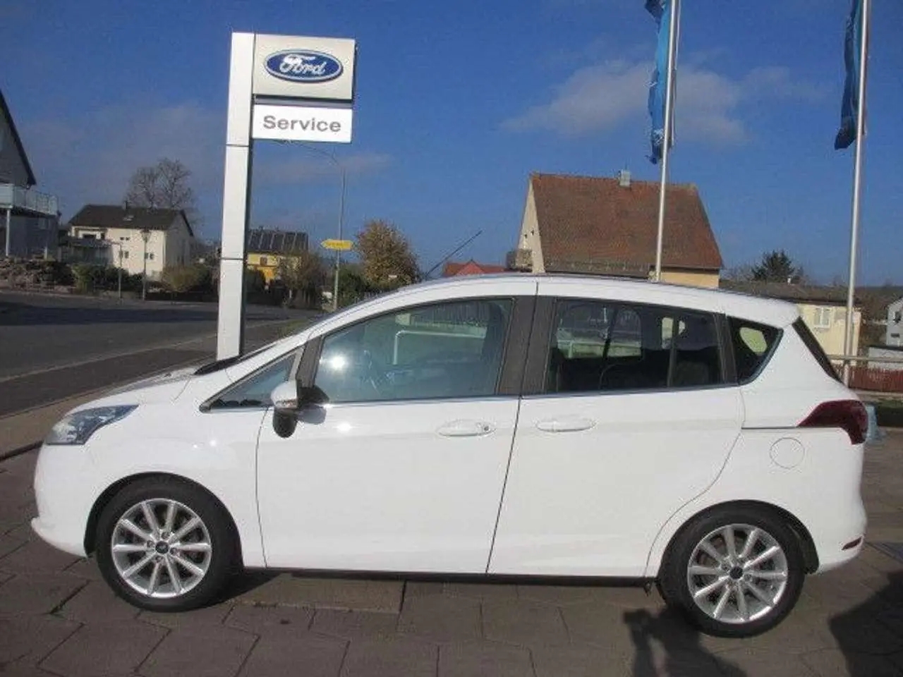 Photo 1 : Ford B-max 2017 Petrol