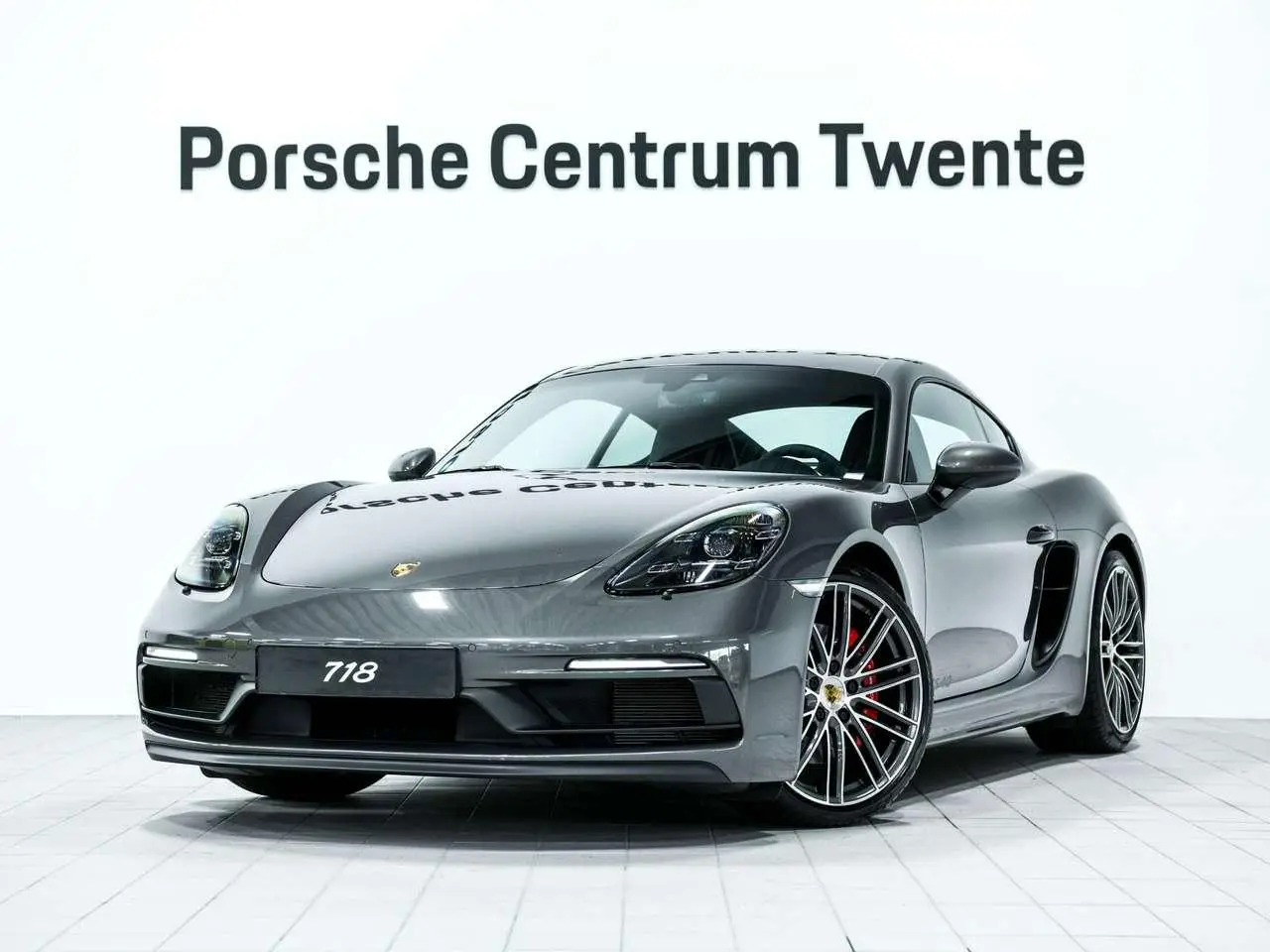 Photo 1 : Porsche 718 2021 Essence