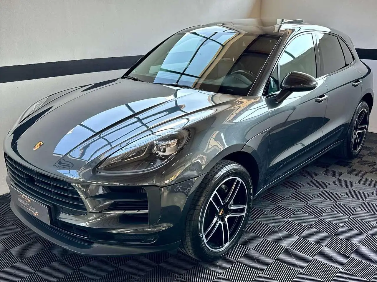 Photo 1 : Porsche Macan 2019 Essence