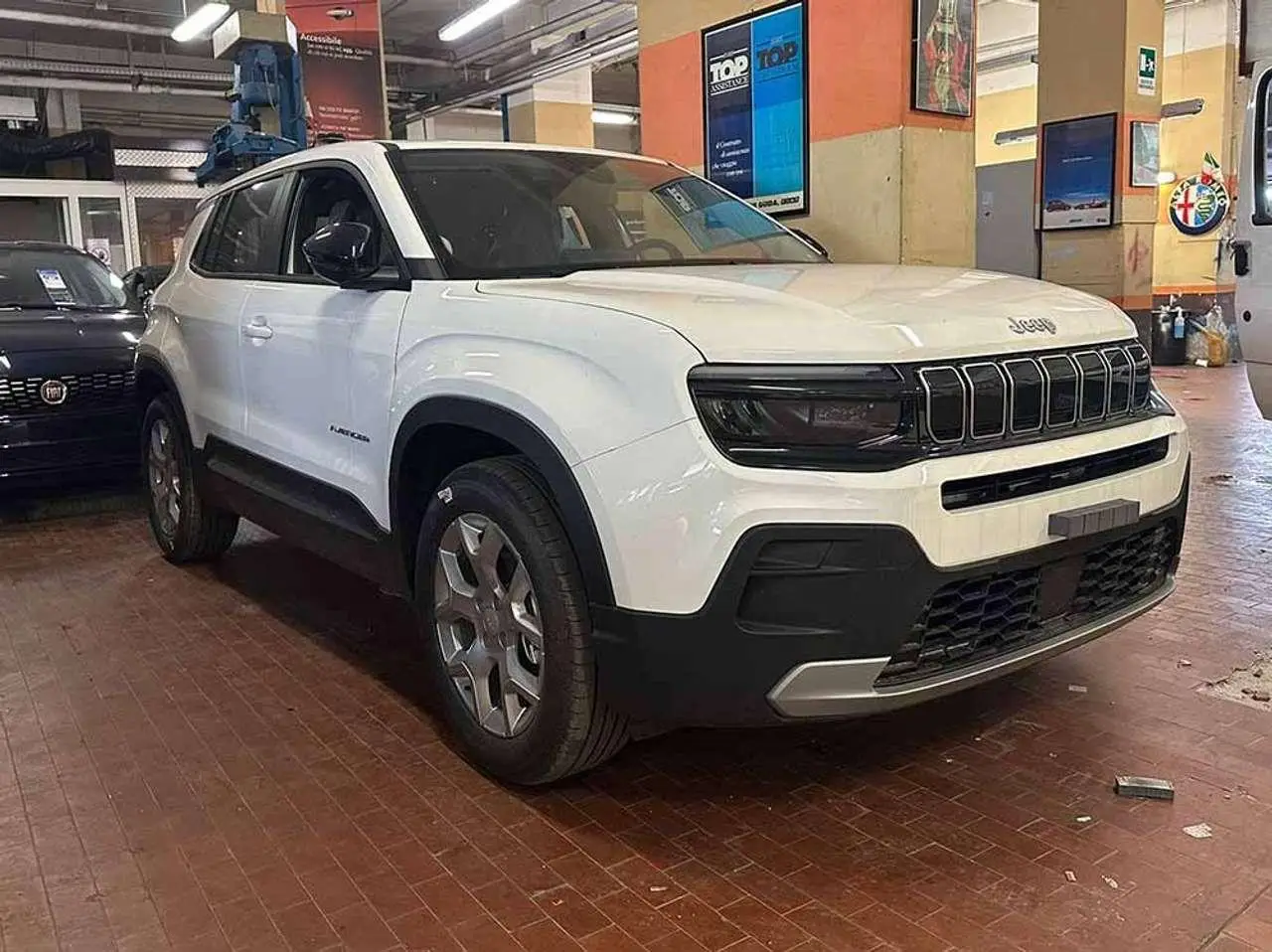 Photo 1 : Jeep Avenger 2023 Petrol