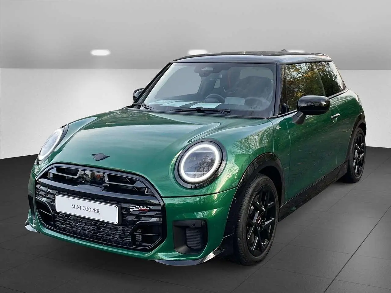 Photo 1 : Mini Cooper 2024 Petrol