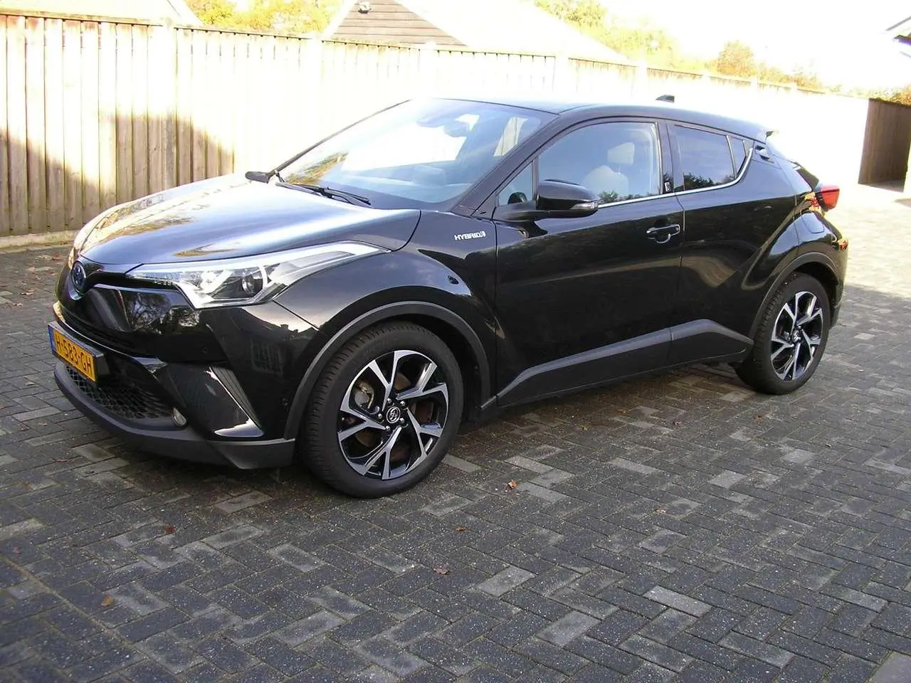 Photo 1 : Toyota C-hr 2019 Hybrid