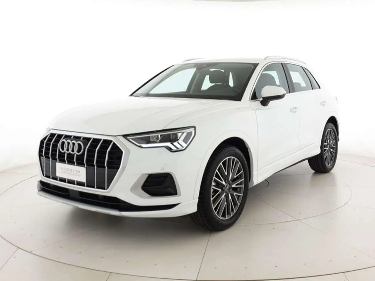 Photo 1 : Audi Q3 2024 Diesel