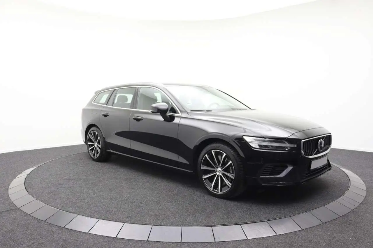 Photo 1 : Volvo V60 2023 Hybride