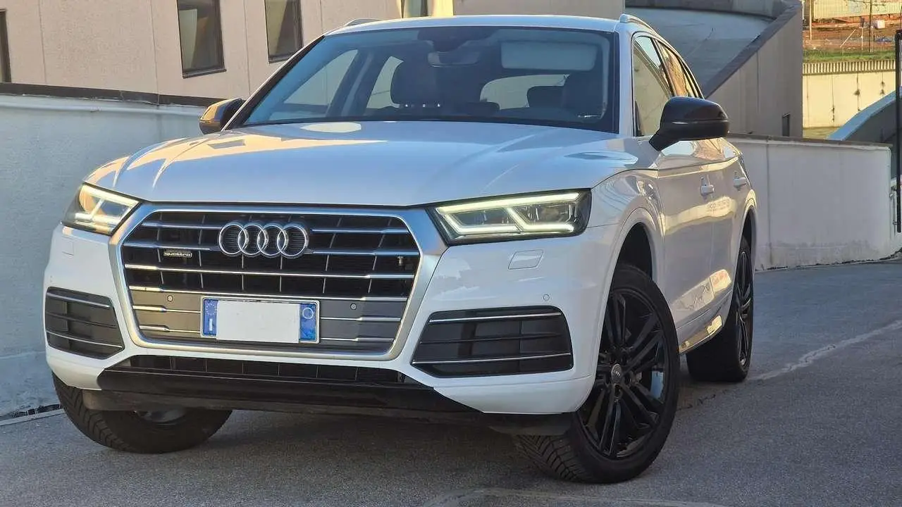 Photo 1 : Audi Q5 2017 Diesel