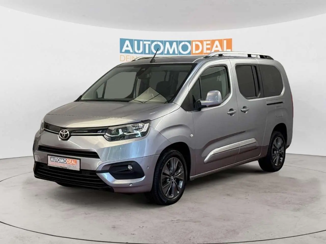 Photo 1 : Toyota Proace 2021 Petrol