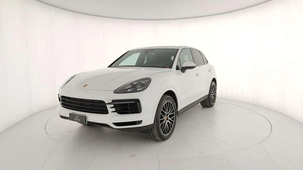 Photo 1 : Porsche Cayenne 2018 Petrol