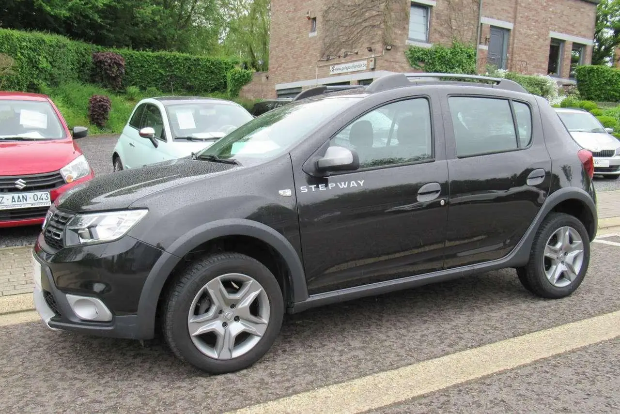 Photo 1 : Dacia Sandero 2018 Petrol