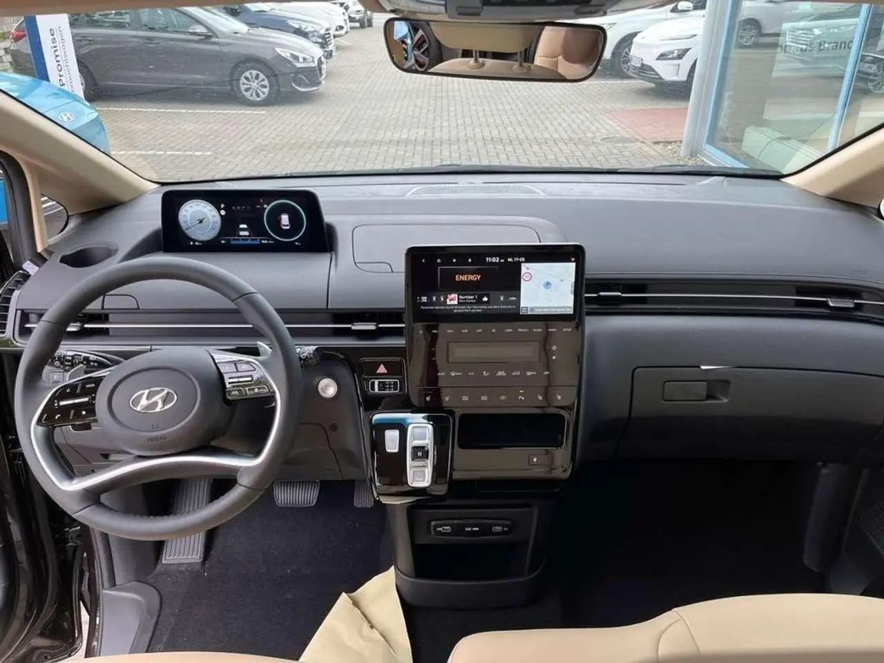 Photo 1 : Hyundai Staria 2023 Diesel