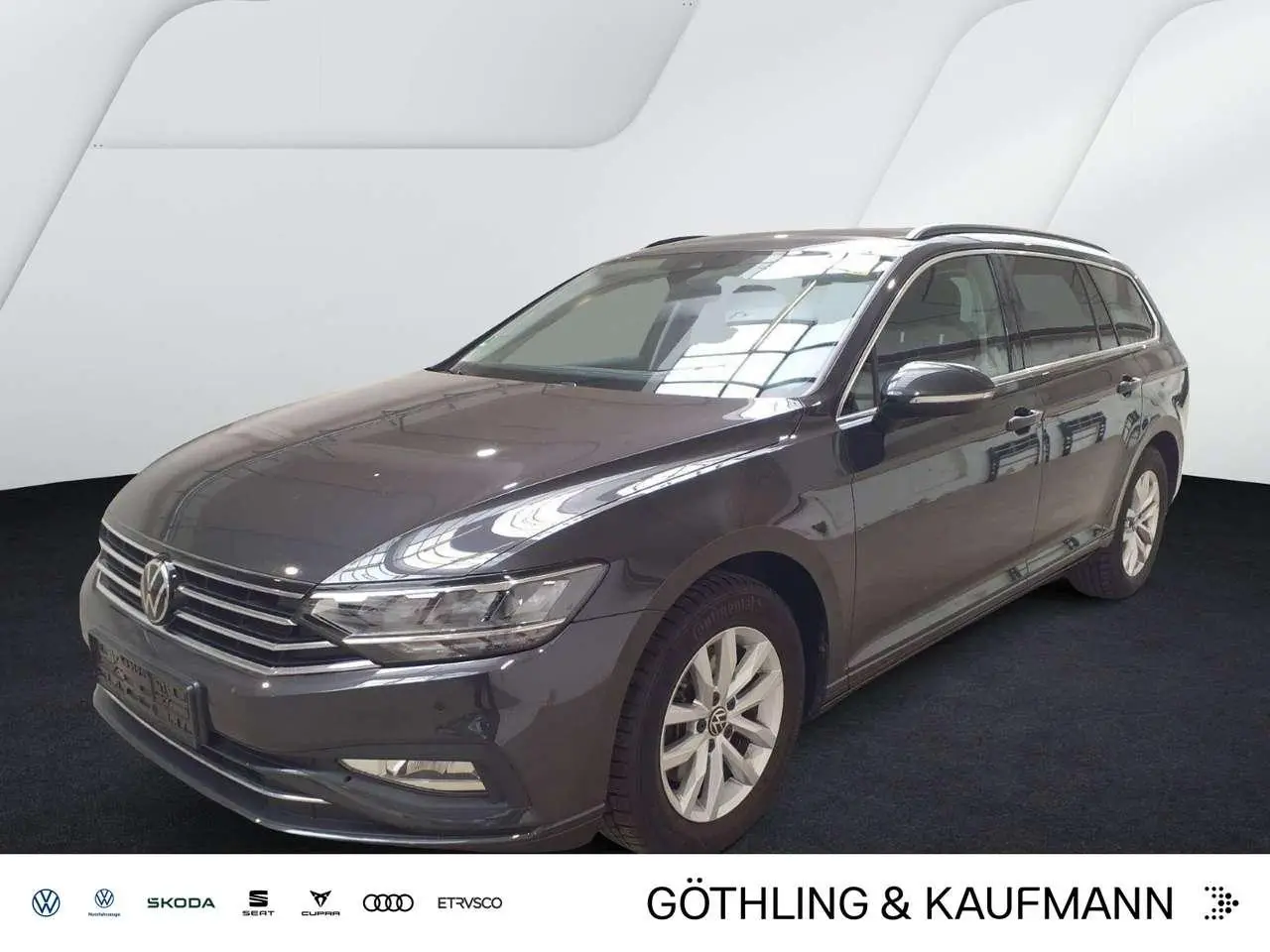 Photo 1 : Volkswagen Passat 2023 Petrol