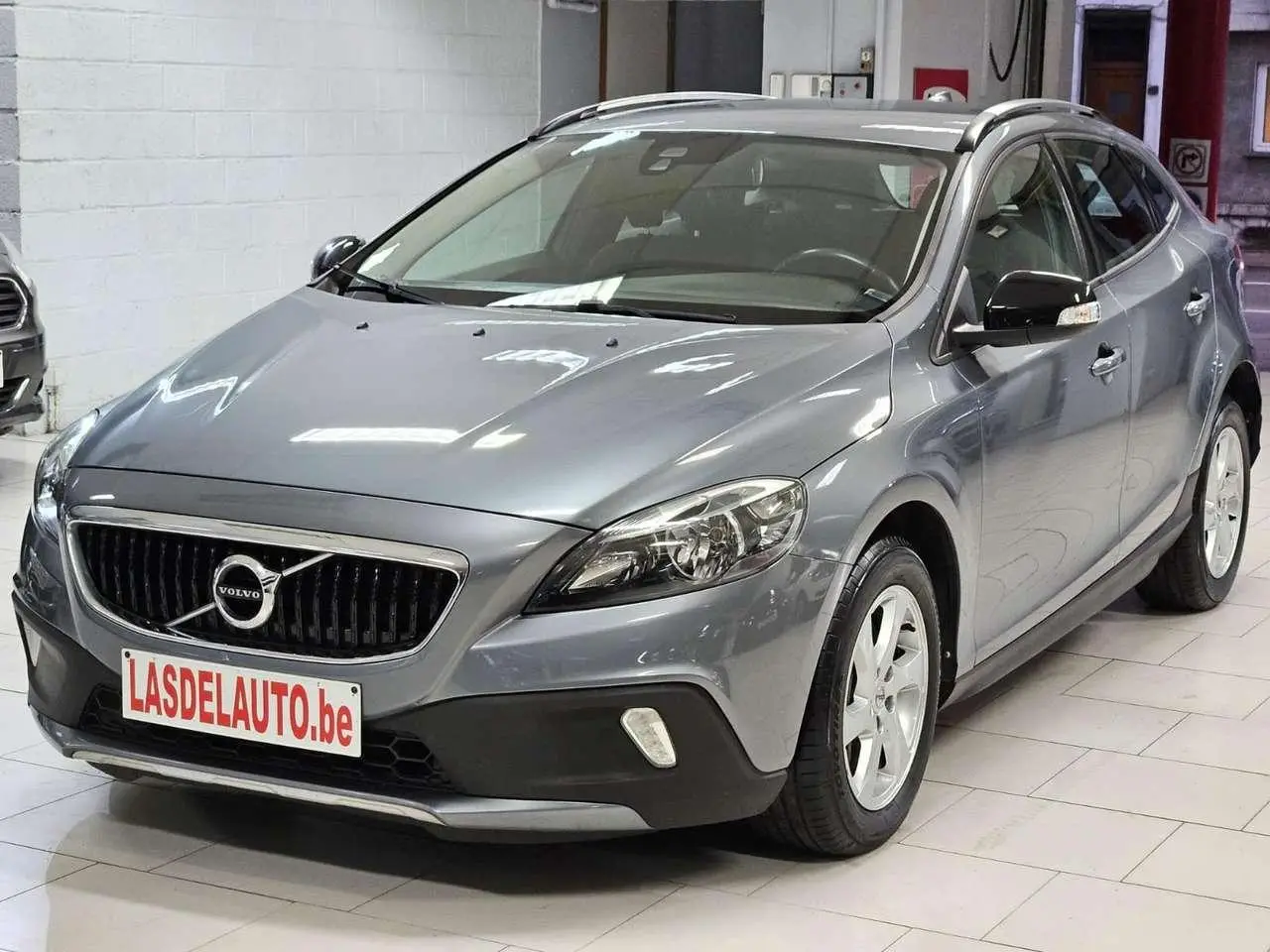 Photo 1 : Volvo V40 2017 Diesel