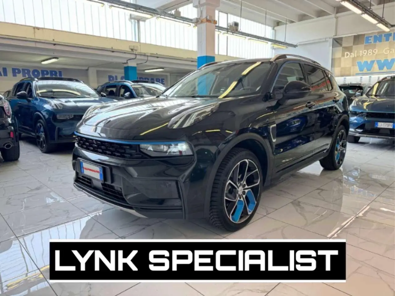 Photo 1 : Lynk & Co 01 2022 Hybrid