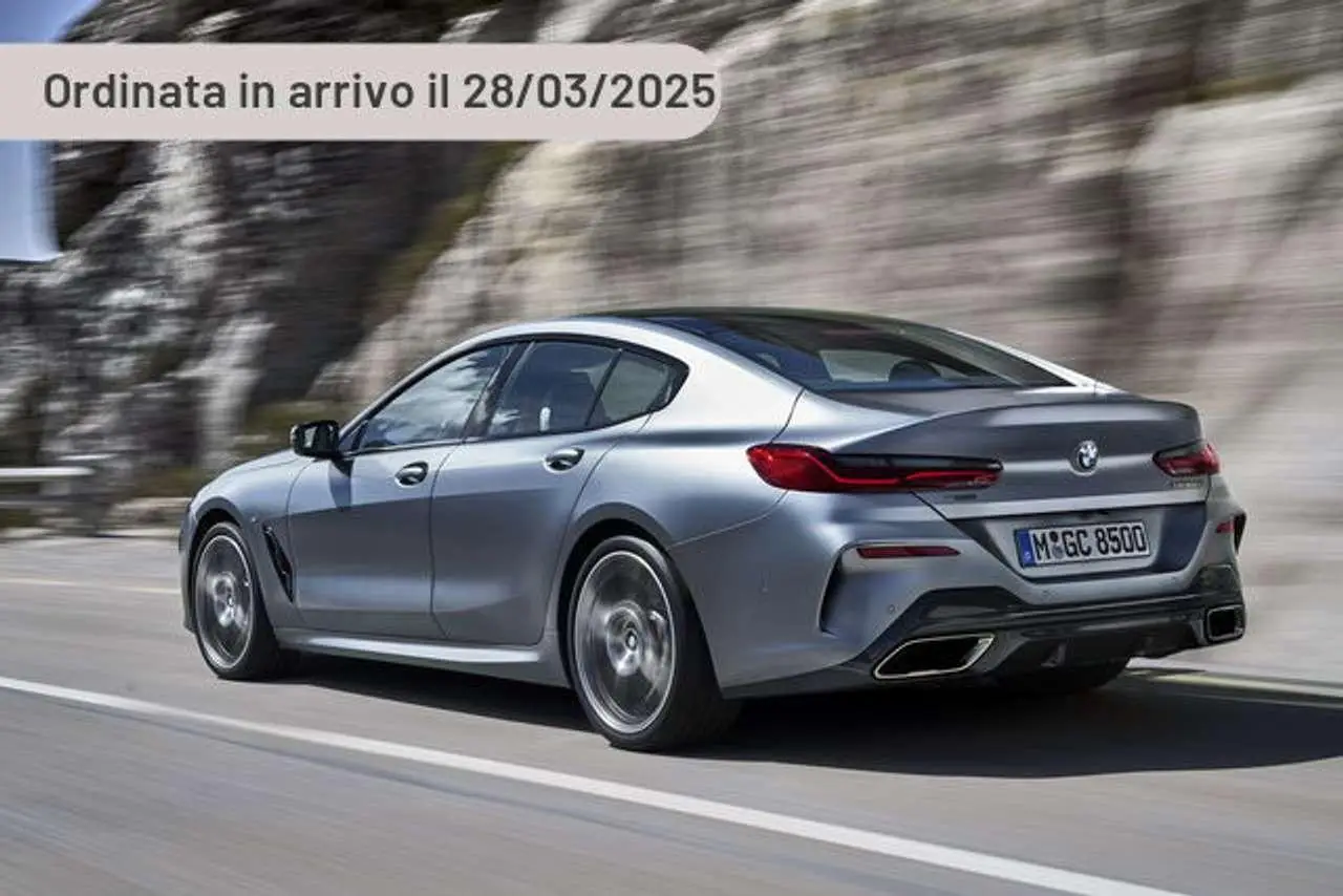 Photo 1 : Bmw M8 2024 Petrol