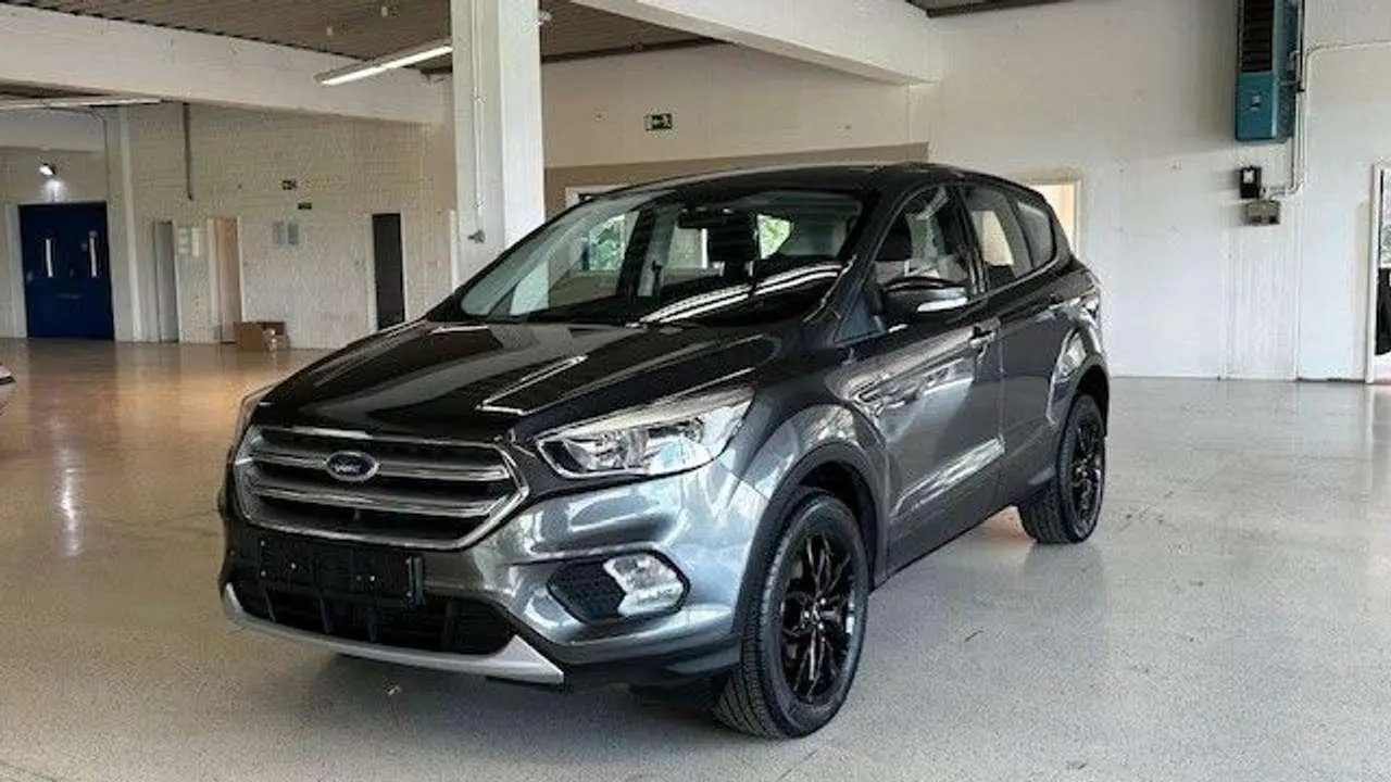 Photo 1 : Ford Kuga 2017 Petrol