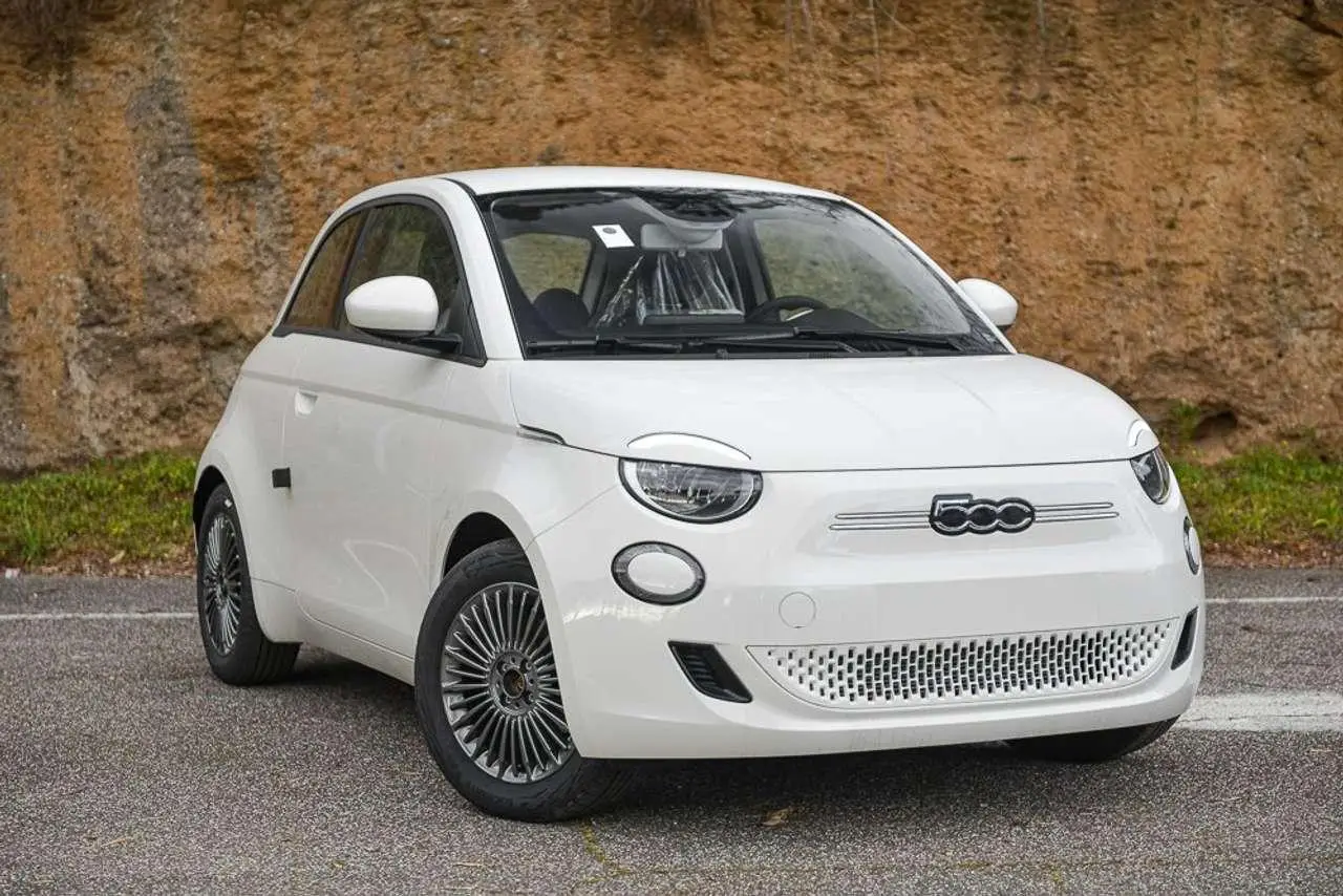 Photo 1 : Fiat 500 2021 Electric