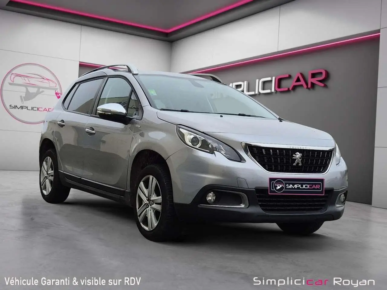 Photo 1 : Peugeot 2008 2018 Petrol