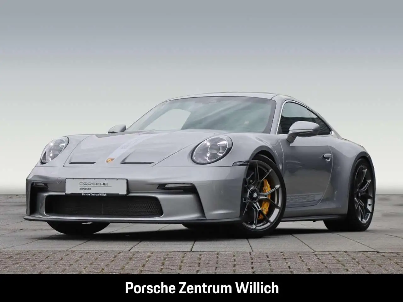 Photo 1 : Porsche 992 2022 Essence