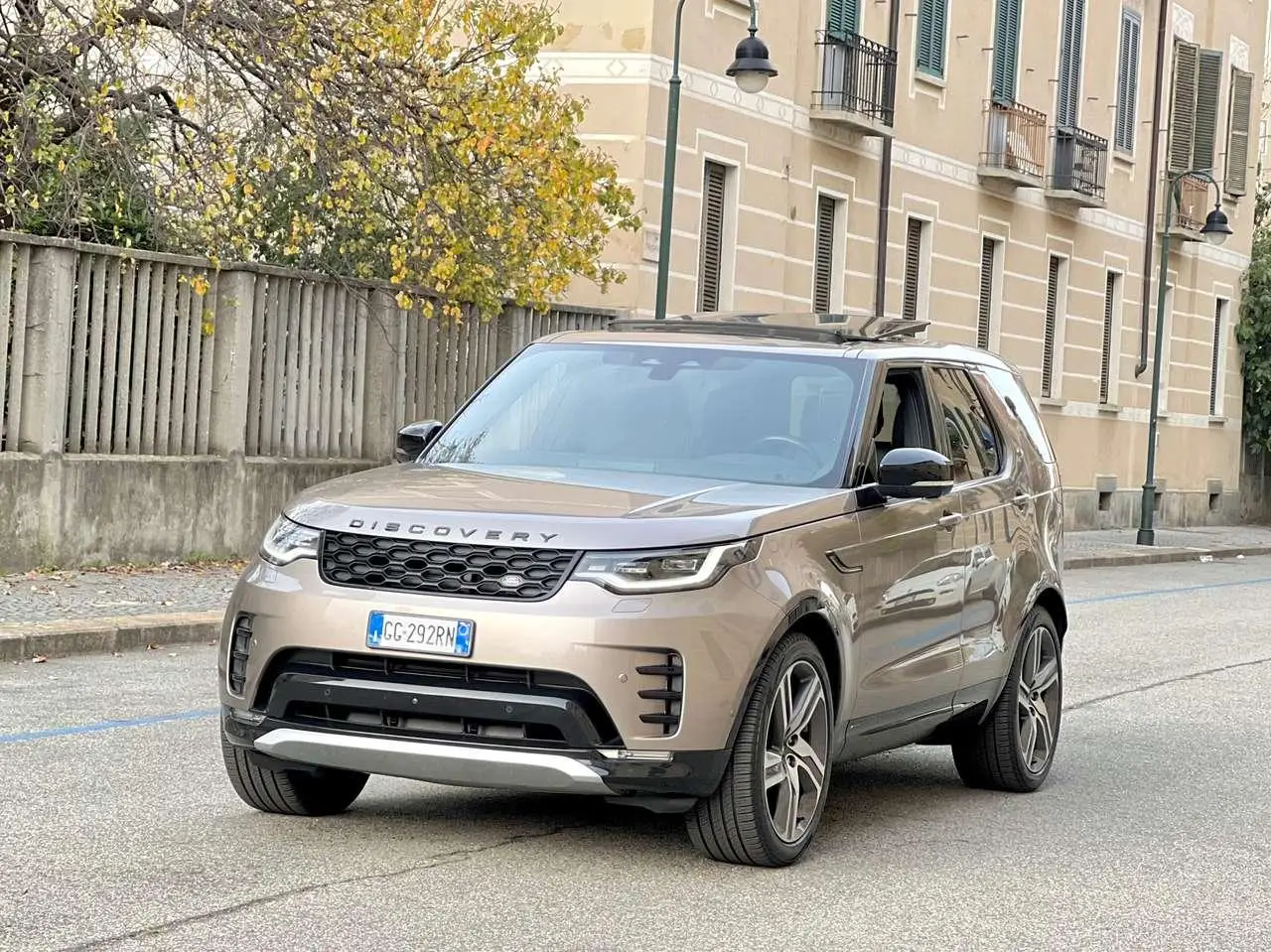 Photo 1 : Land Rover Discovery 2021 Petrol