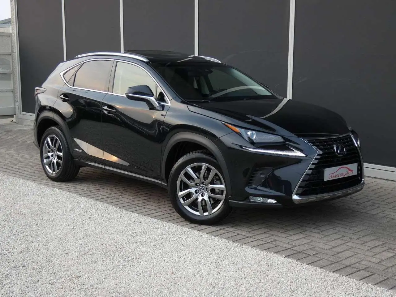 Photo 1 : Lexus Nx 2019 Hybrid