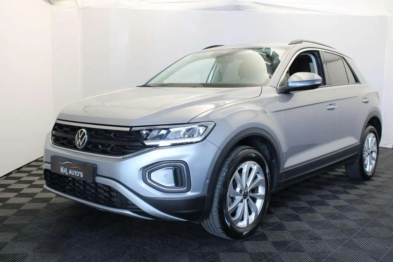 Photo 1 : Volkswagen T-roc 2023 Petrol