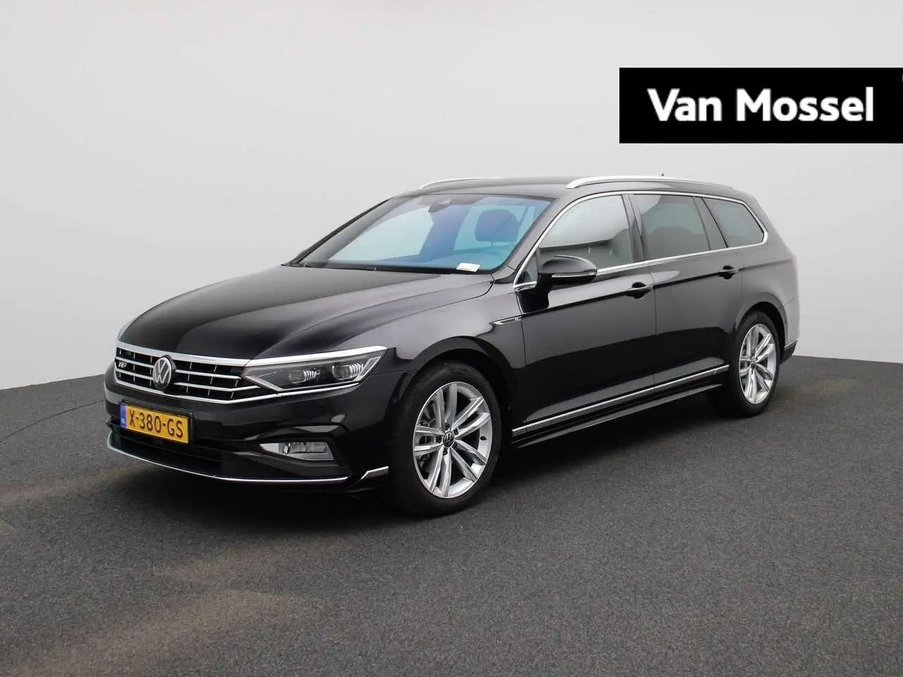 Photo 1 : Volkswagen Passat 2023 Essence