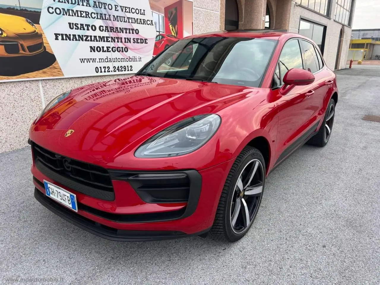 Photo 1 : Porsche Macan 2022 Essence