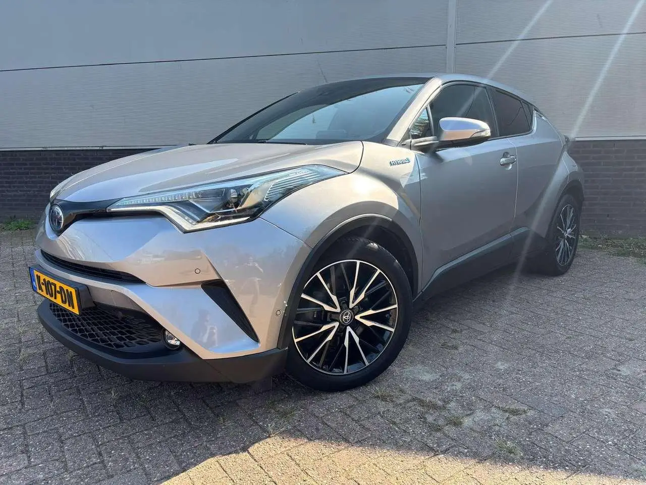 Photo 1 : Toyota C-hr 2018 Hybride