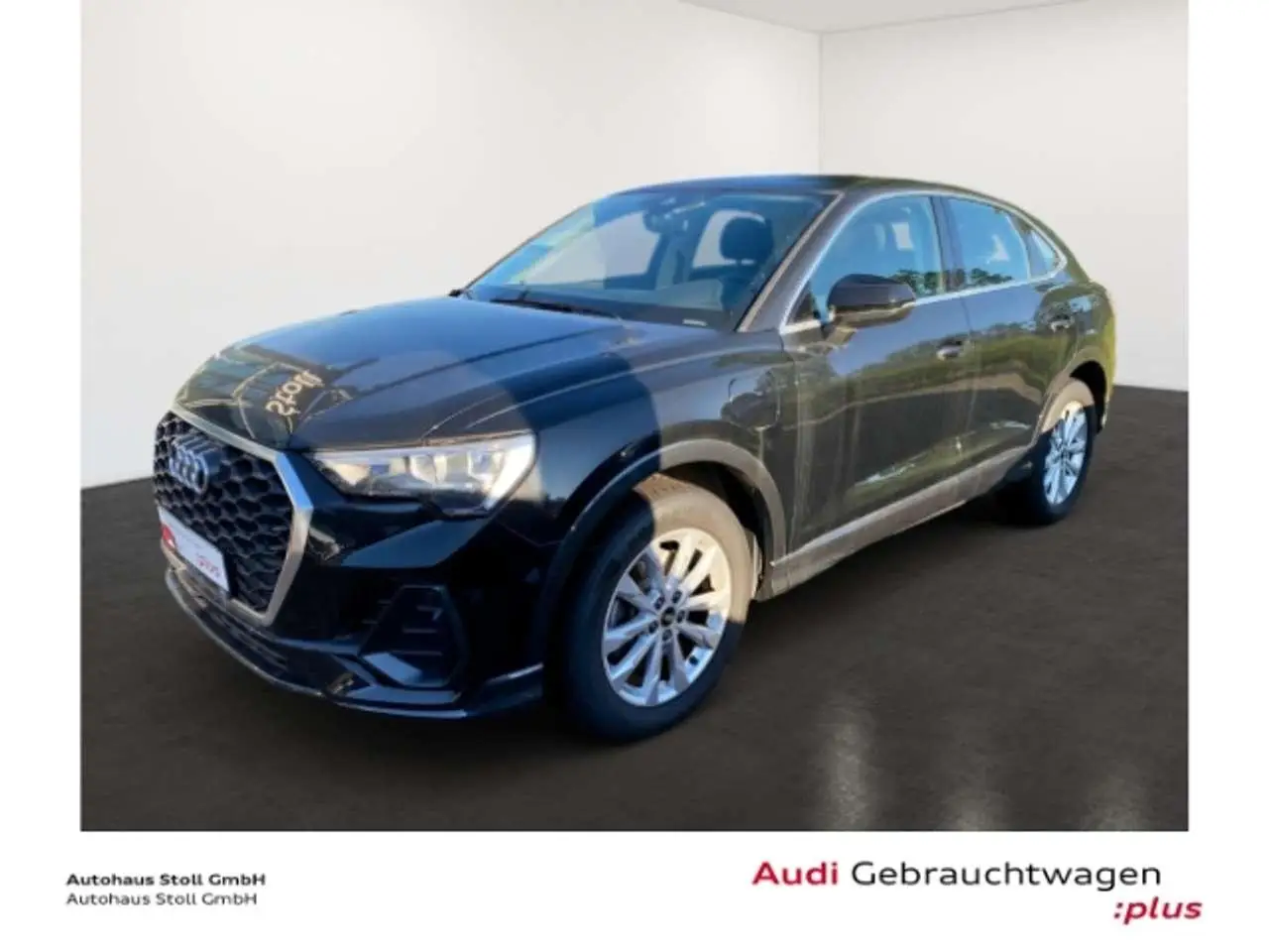 Photo 1 : Audi Q3 2022 Hybride