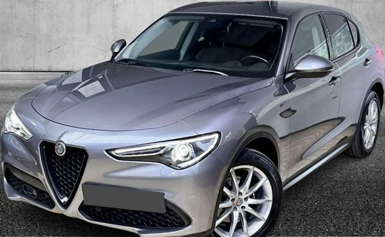 Photo 1 : Alfa Romeo Stelvio 2020 Essence